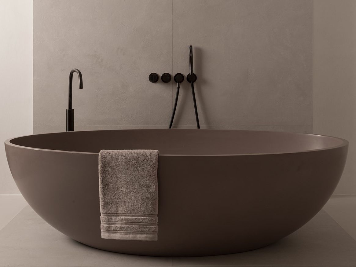 Овальная ванна в центре комнаты COCOON Maison ARCH-00106360 - Вид №16