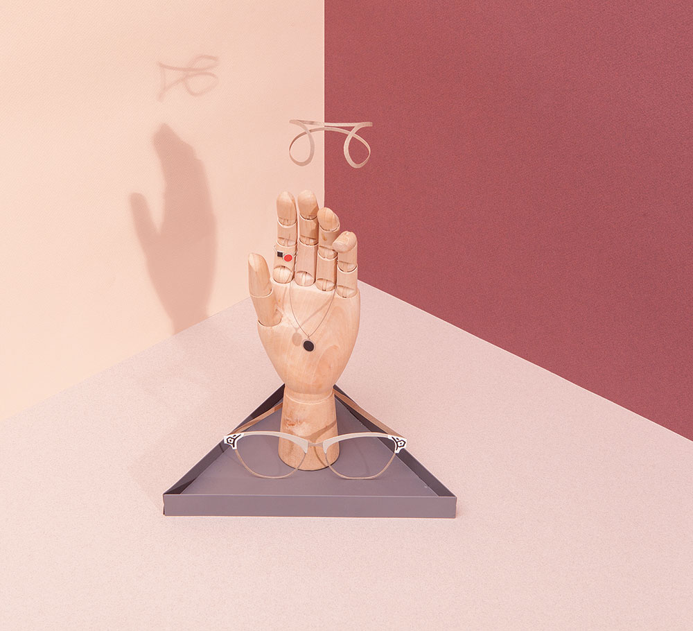 Органайзер для украшений серый The Hand DOIY  00-3894941 Серый  - Вид №1