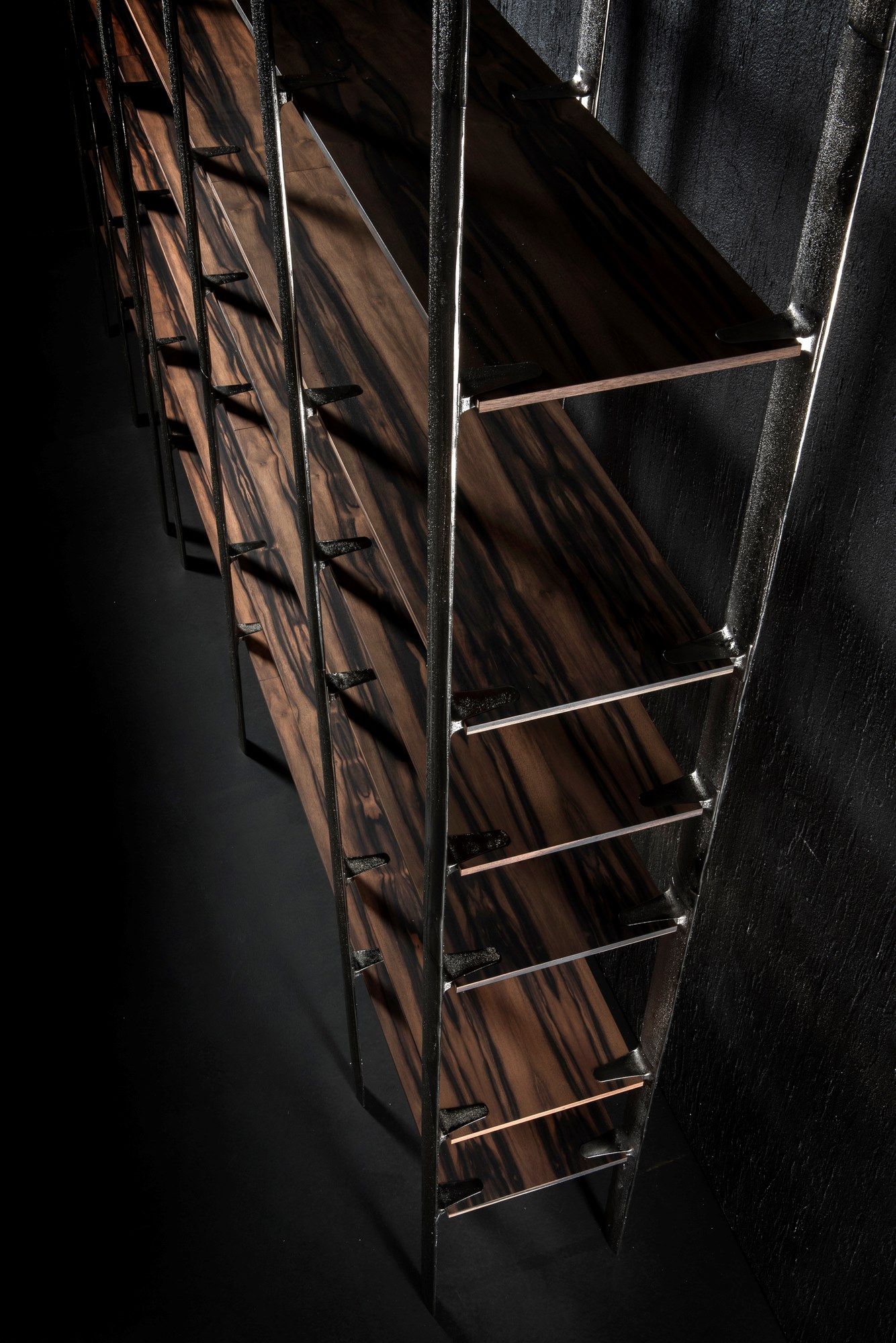 Оловянный книжный шкаф с деревянными полками Henge WEB ARCH-00083182 - Вид №7