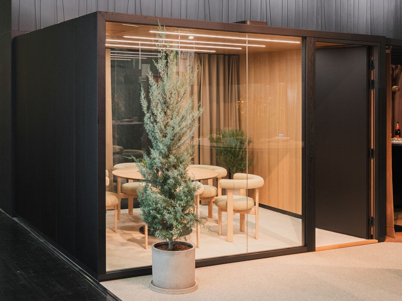 Мультимедийная многосторонняя акустическая офисная кабина Taiga Concept Lohko Flex ARCH-00050859 - Вид №5