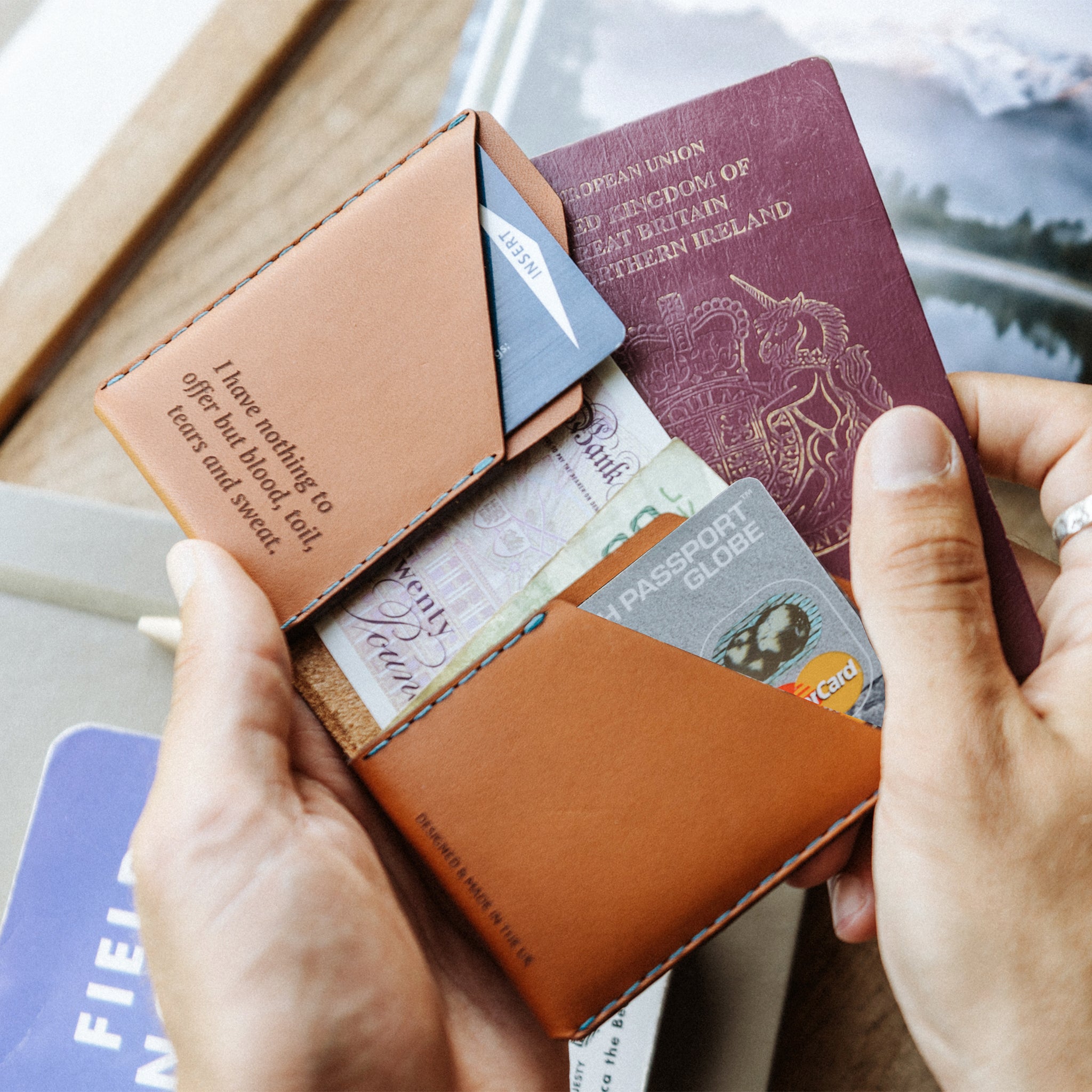 W106WHIS-5AM X 5AM Иллюстрация - Кошелек Winston - Виски Wingback  - Вид №6