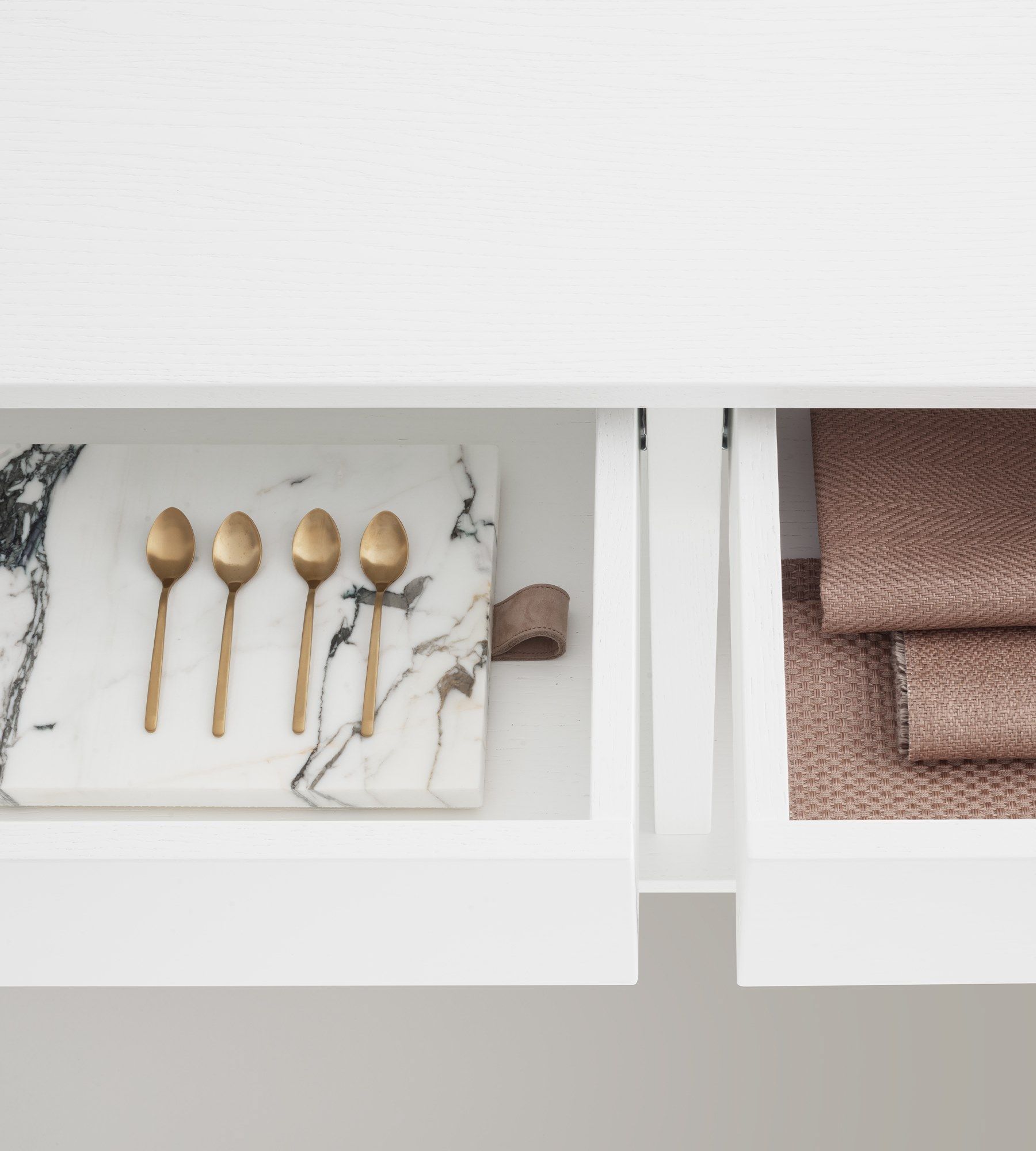 Шкаф из дерева и стекла с распашными дверями Morica Design Haute Couture ARCH-00149150 - Вид №13