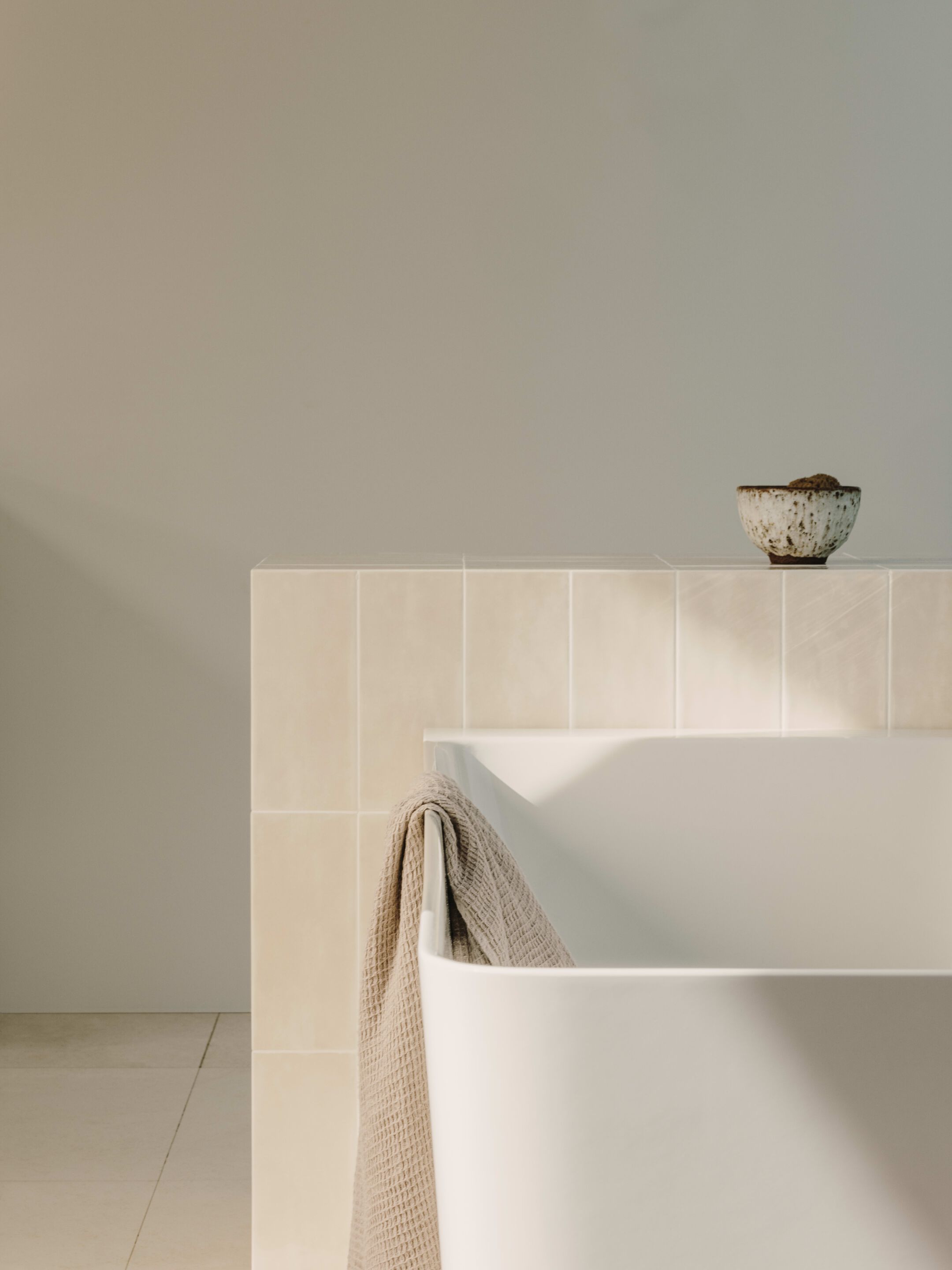 Асимметричная ванна Stonex® Roca Ona ARCH-00103316 - Вид №1