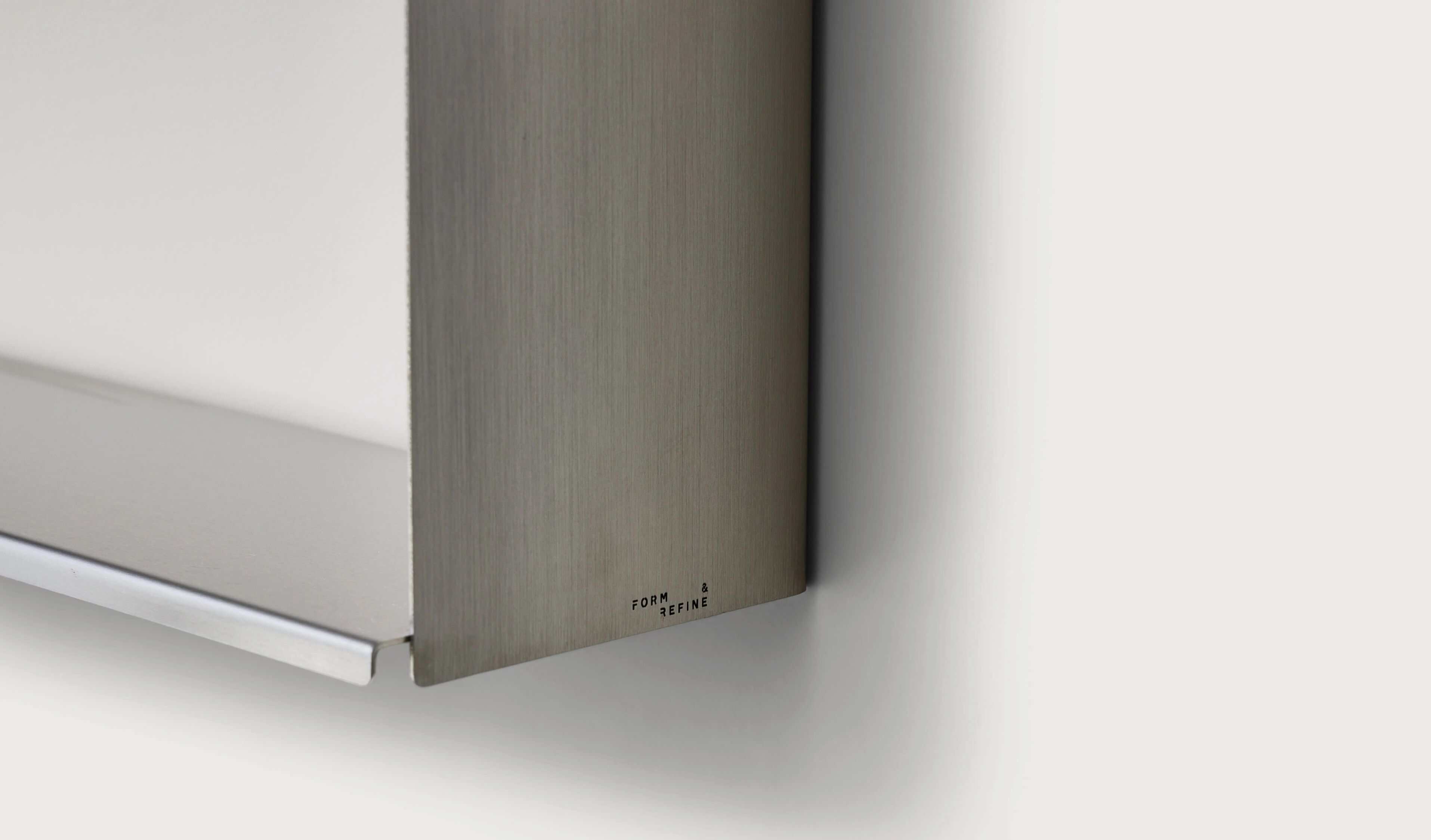 Горизонтальный навесной шкаф из нержавеющей стали Form & Refine конус ARCH-00089530 - Вид №5