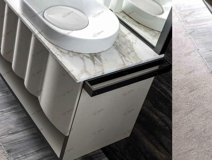 CorteZari Металлическая вешалка для полотенец в современном стиле Zoe gold 122-pa