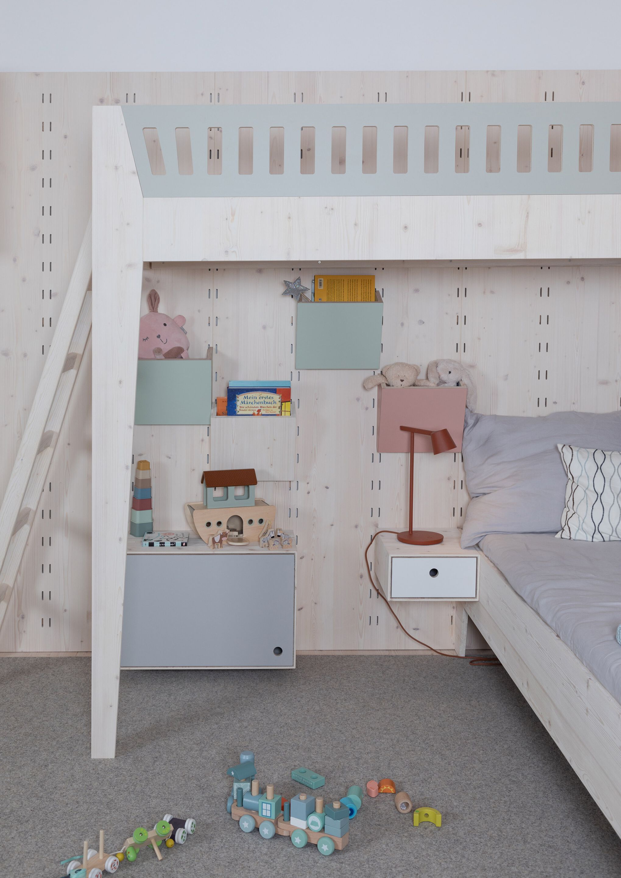 Деревянная кровать для спальни Das ganze Leben Gustav Kids ARCH-00042344 - Вид №3