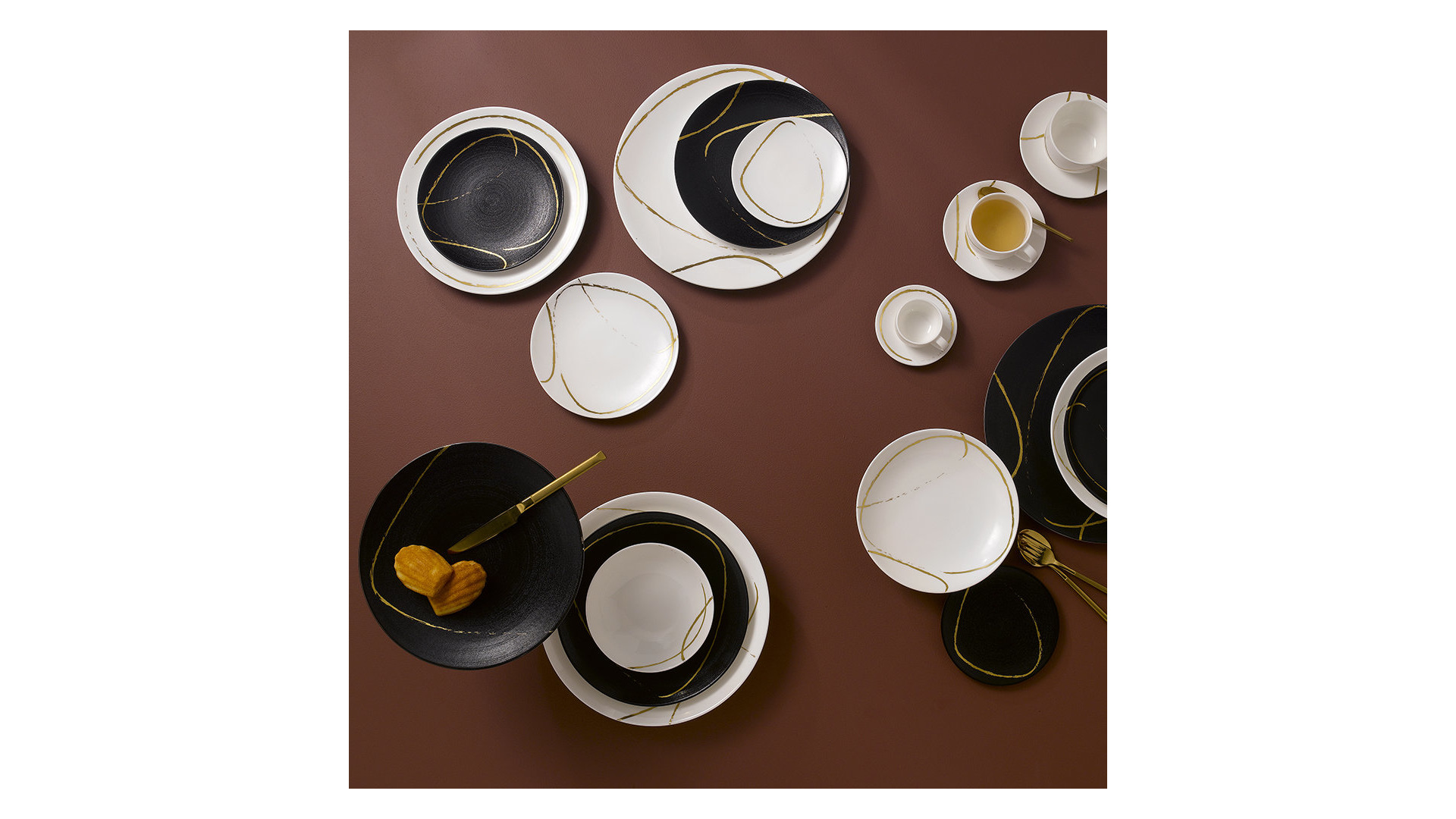 10676158 Royal Crown Derby Набор тарелок обеденных Royal Crown Derby Эскиз. Черный 27см, фарфор, 6шт Фарфор, Керамика  - Вид №4