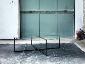 Овальный стеклянный журнальный столик для гостиной