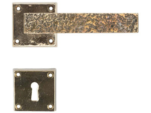 Бронзовая ручка на розетке с насадкой