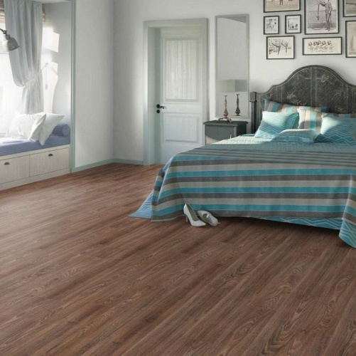 Виниловый ламинат Tarkett New Age Sense Дуб с брашью (Текстурированная) 914,4х152,4/101,6 мм 1000901209 - Вид №1