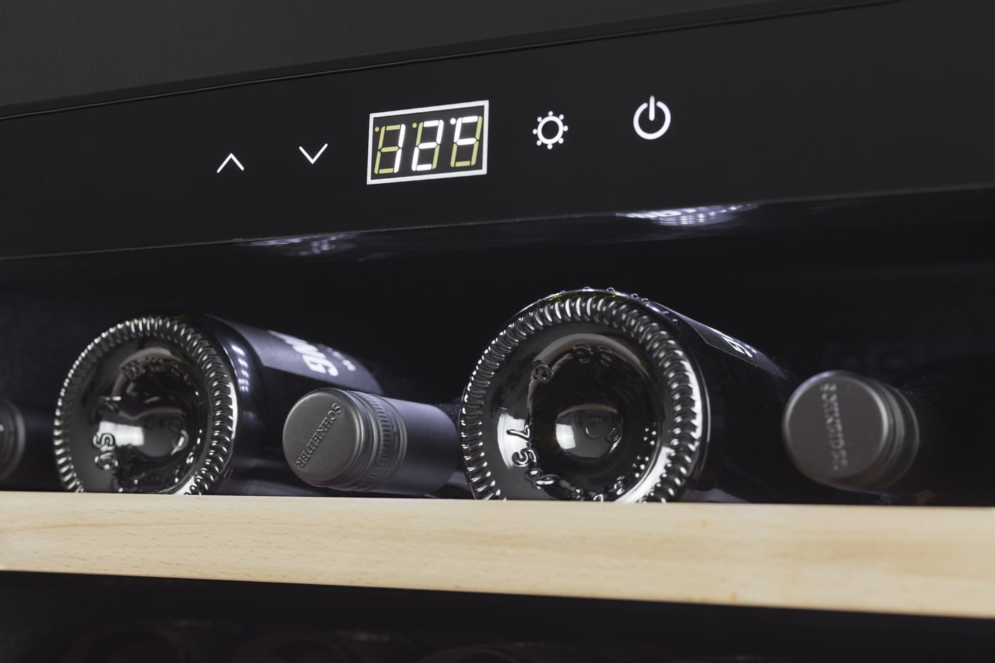 8179564 Встраиваемый винный шкаф CASO WineSafe 18 EB черный STDN-0141570 - Вид №7