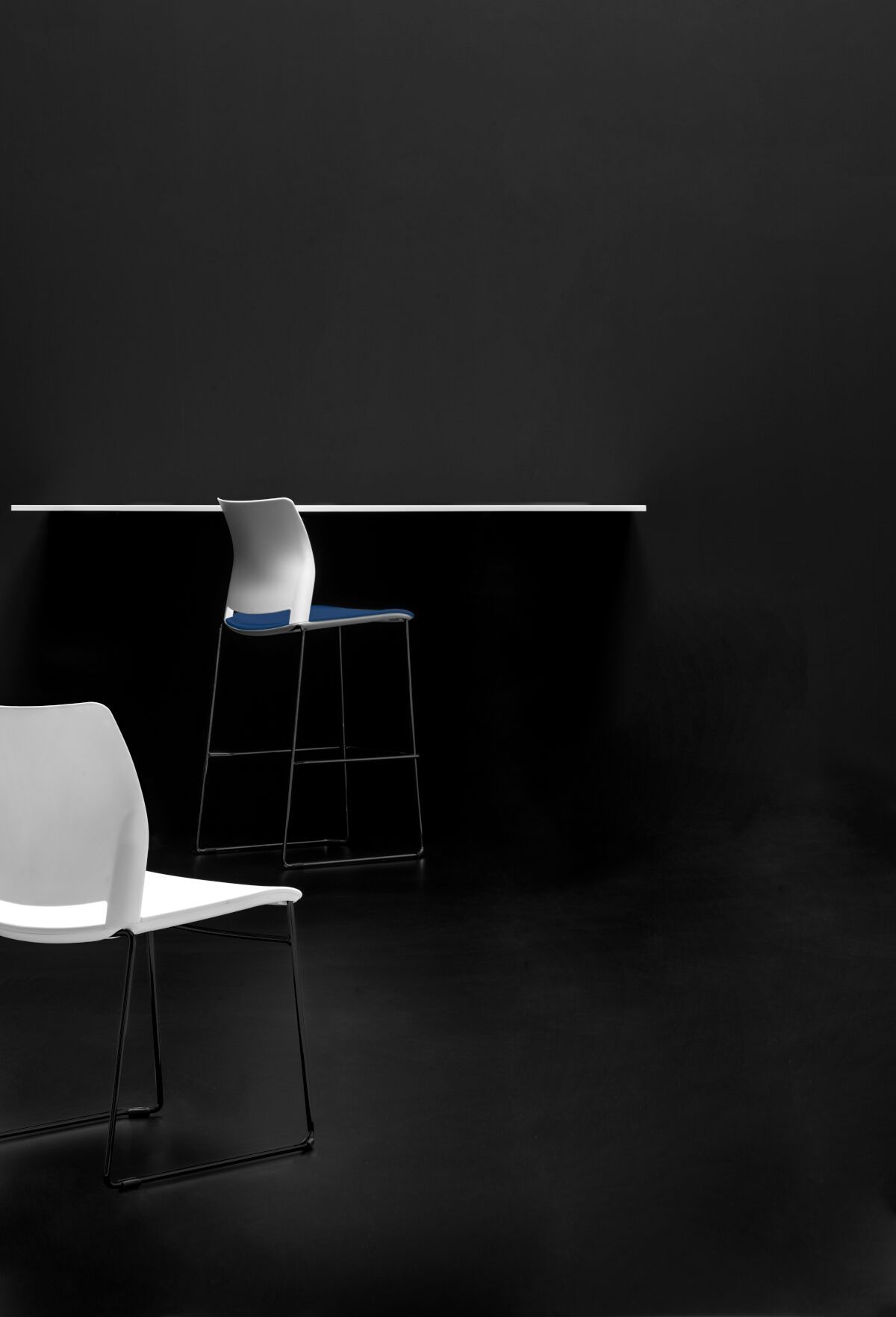 Стул для саней из инженерного пластика с мягким сиденьем Bralco Hub ARCH-00107993 - Вид №1