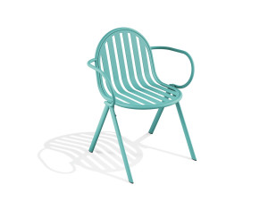 Стул с подлокотниками