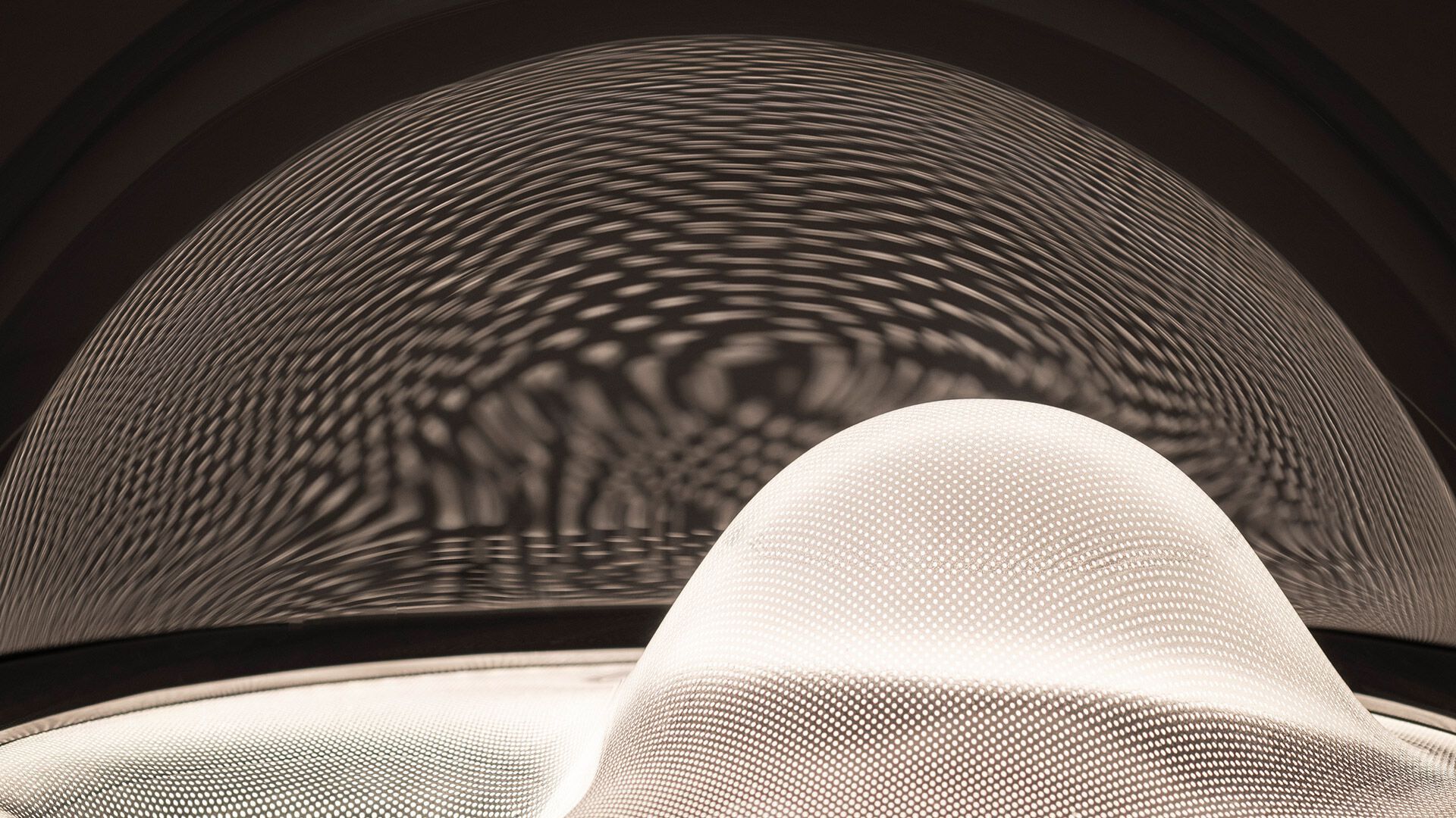 Металлическая светодиодная настольная лампа Artemide LUNE D'ACQUA ARCH-00003759