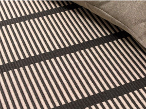 Полосатый прямоугольный ковер ручной работы