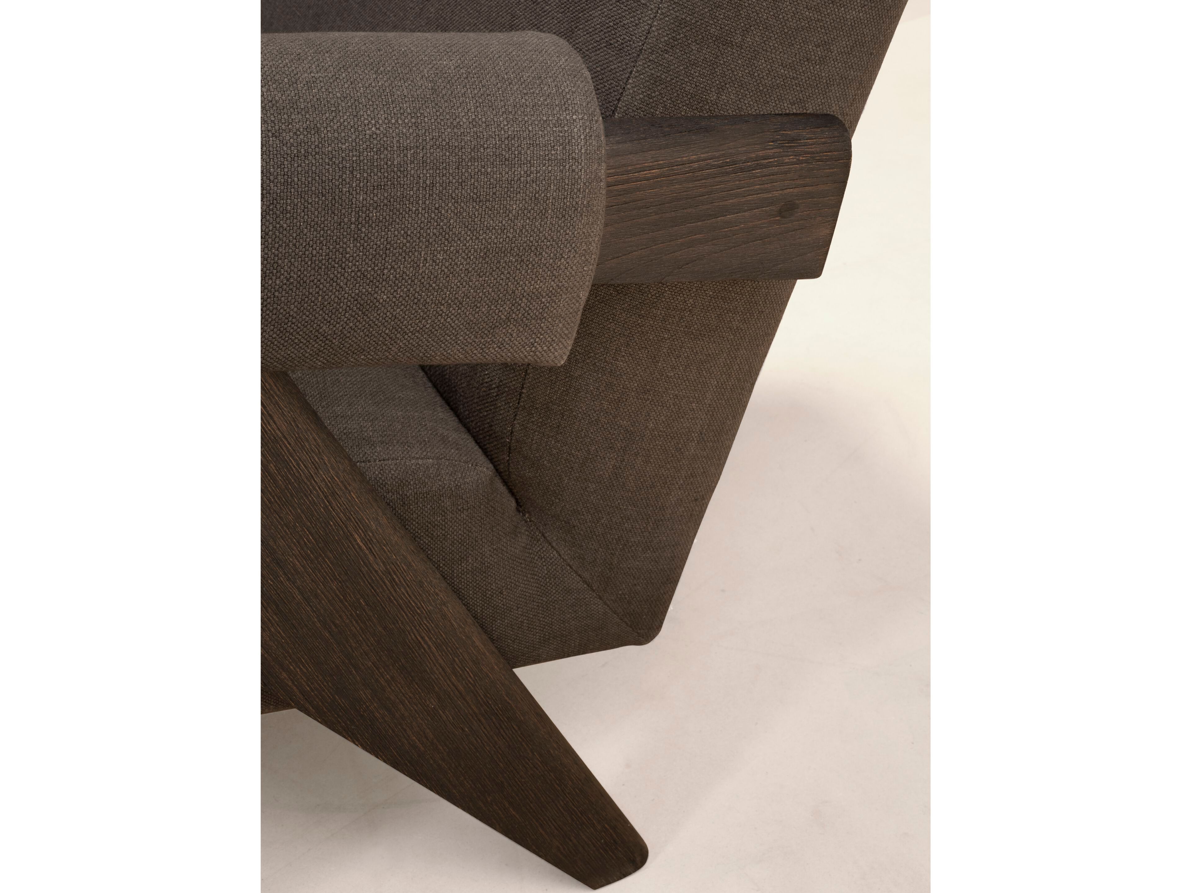 Тканевое кресло с подлокотниками Phantom Hands Zanav ARCH-00148640 - Вид №4