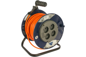 15908717 Удлинитель PowerLine 4 гн. б/з ПВС 2х1 10A 30м IP 44 UK112B-430DB Партнер-электро
