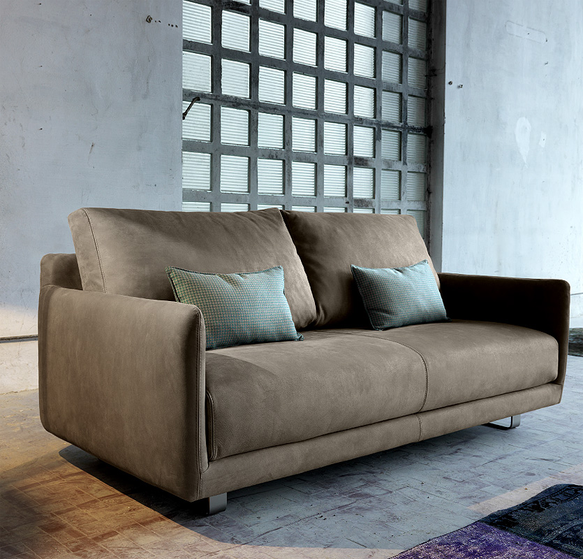 Диван  DOMINGO SALOTTI ARAKI 