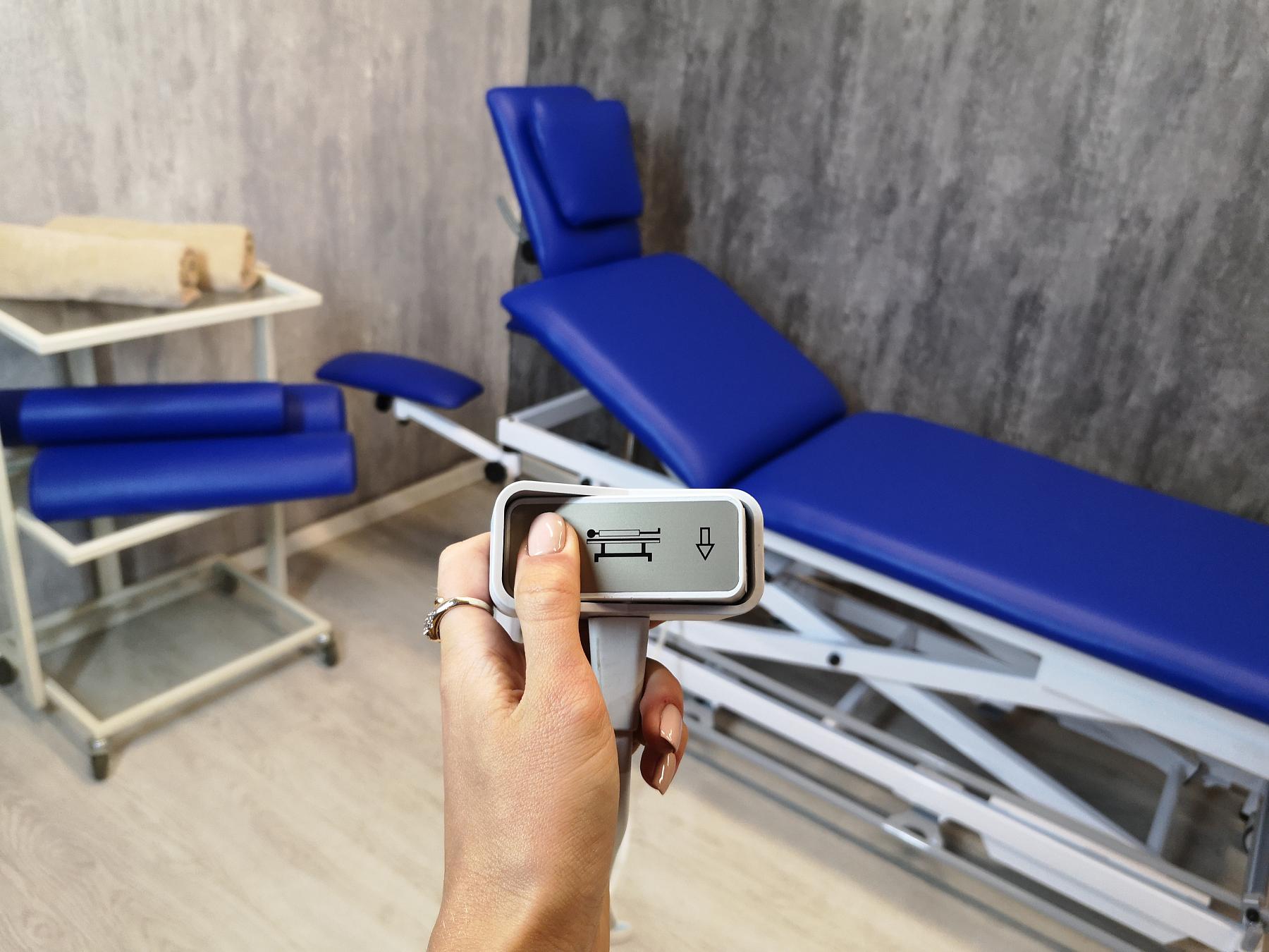 Х223 Массажный стол с двумя электроприводами HELIOX Santreyd  - Вид №2