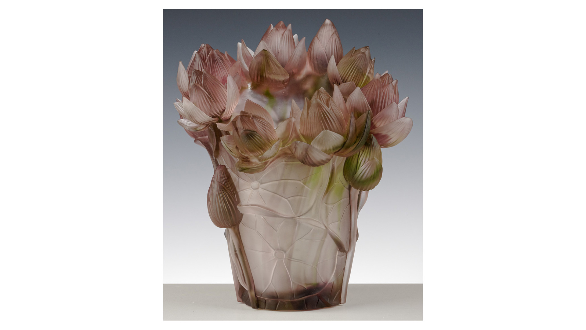 10670381 Cristal de Paris Ваза Cristal de Paris Лотос 20см (пурпурная) Хрусталь  - Вид №1