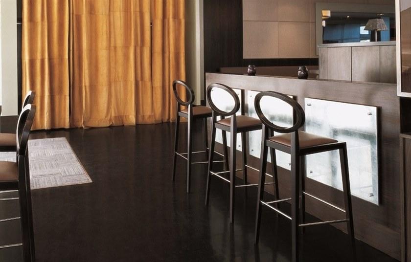 Andreu World Табурет из бука со спинкой и встроенной подушкой Zarina Bq1721 / bq1729 - Вид №4