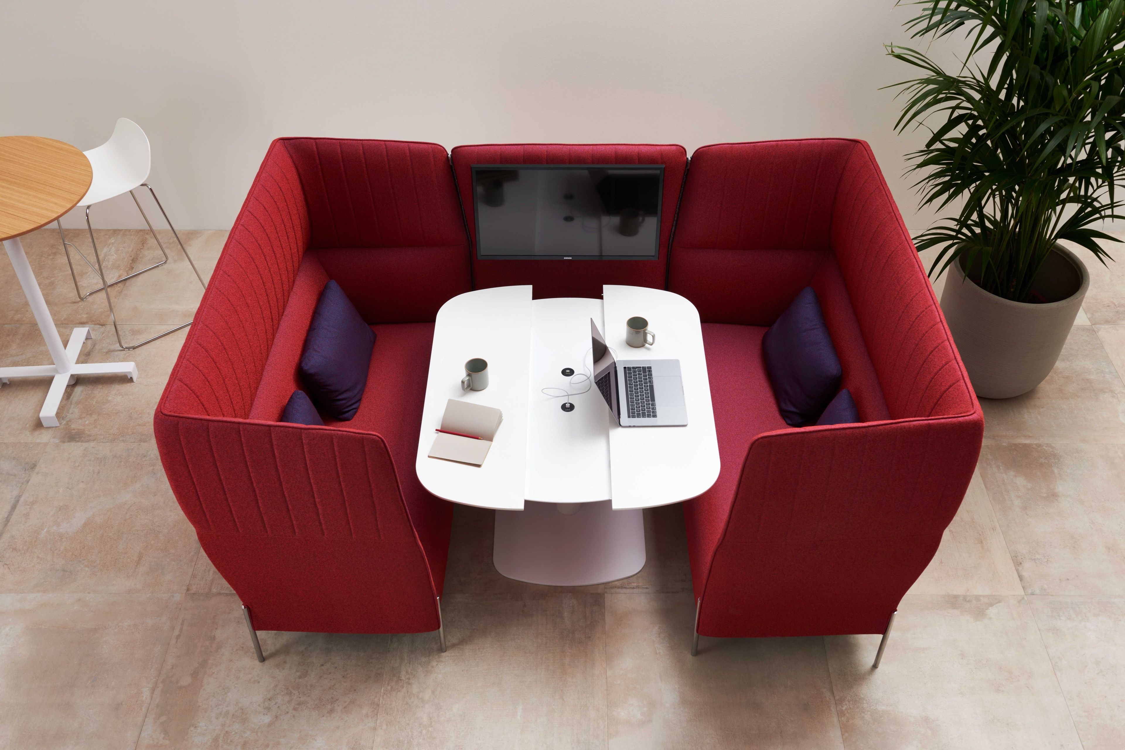 2-местный кожаный диван с высокой спинкой ESTEL GROUP Dolly ARCH-00061314 - Вид №1