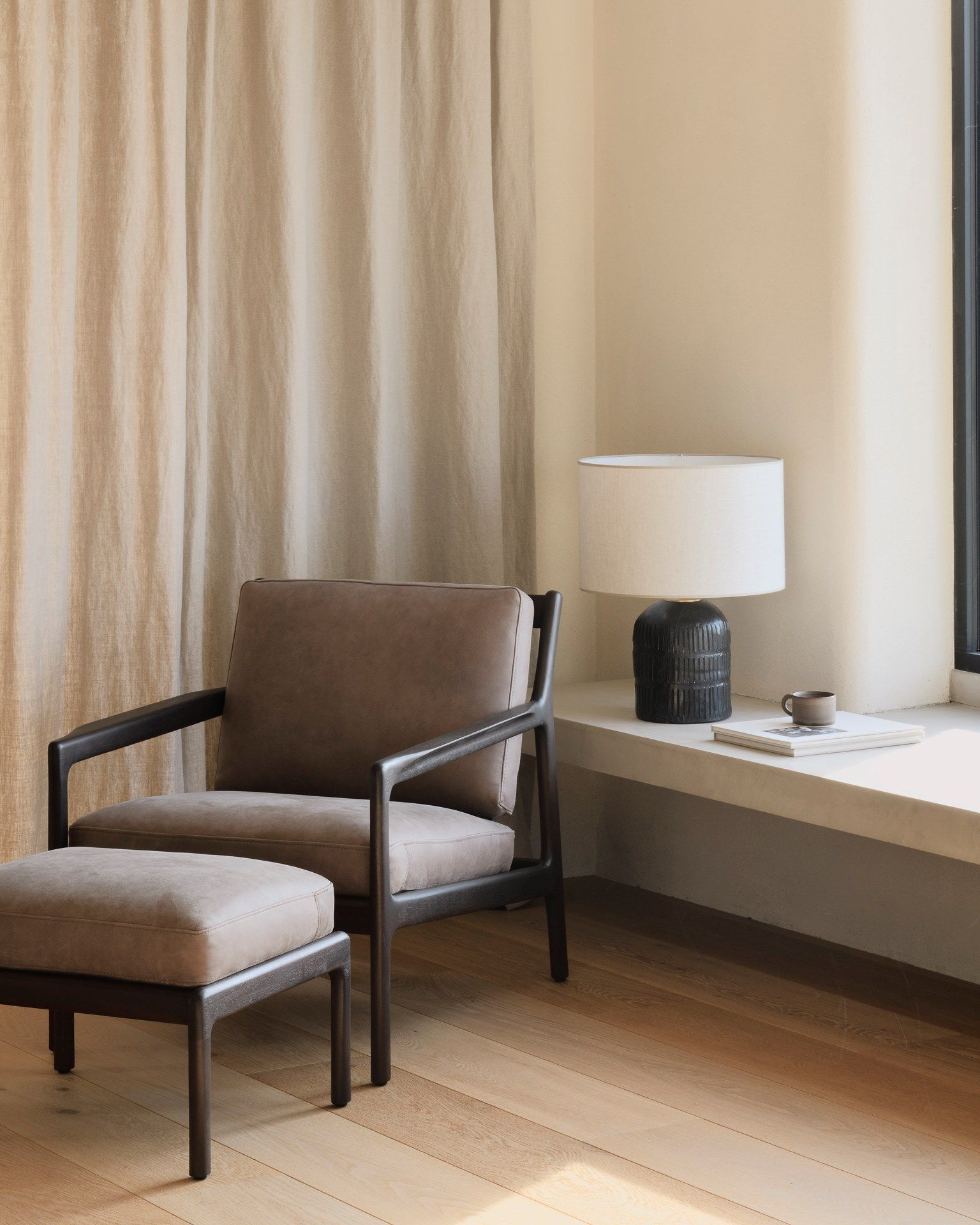 Кресло из нубука с подлокотниками Ethnicraft Джек ARCH-00002466 - Вид №5