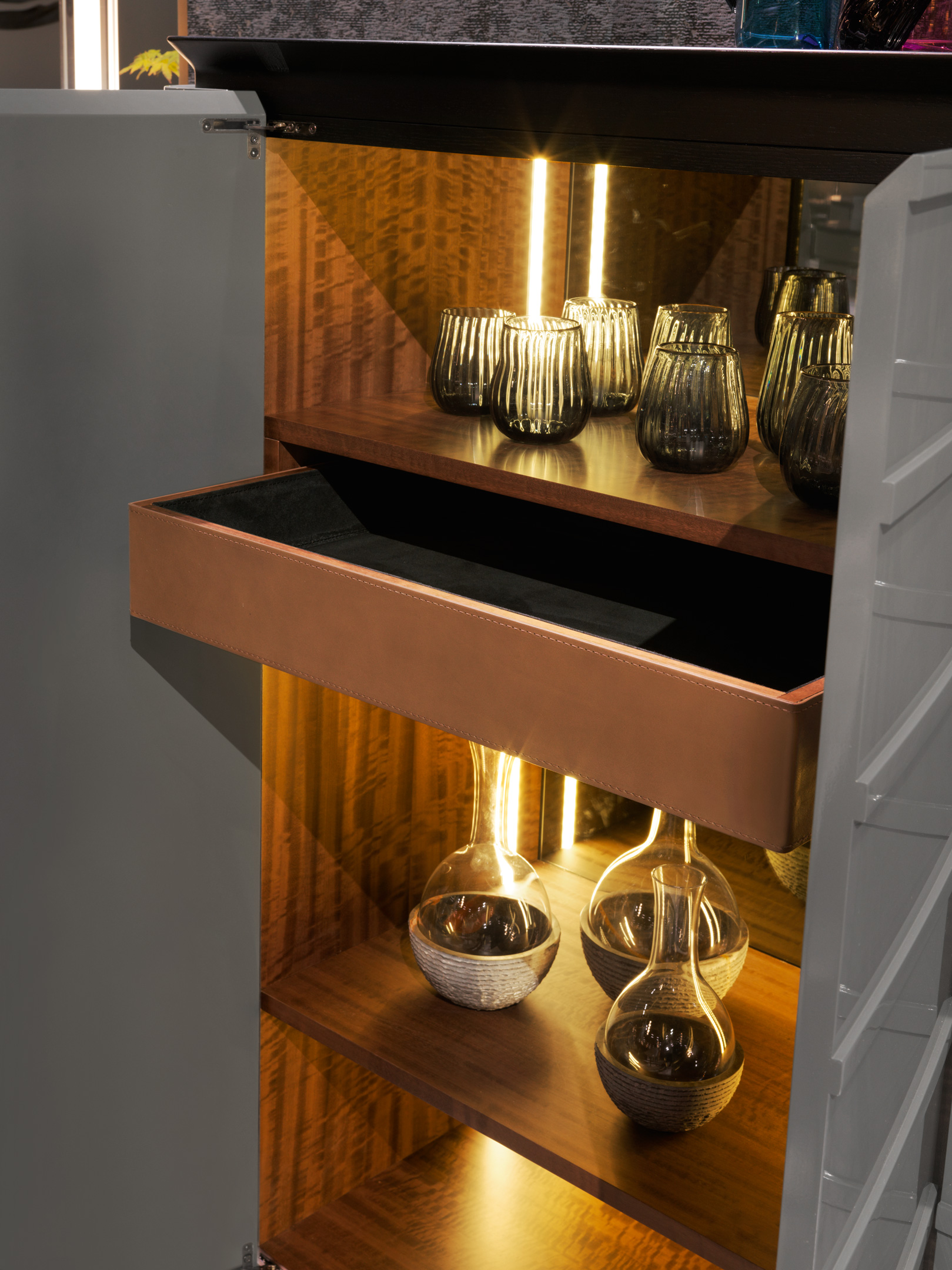 Nomos  Барный кабинет Visionnaire  - Вид №2