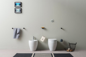 Латунная стойка для журналов