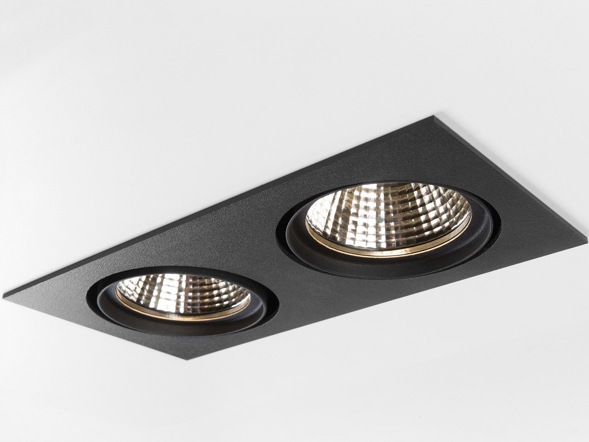 Несколько светодиодных утопленных прожекторов Modular Lighting Instruments MARCEL ARCH-00016257 - Вид №1