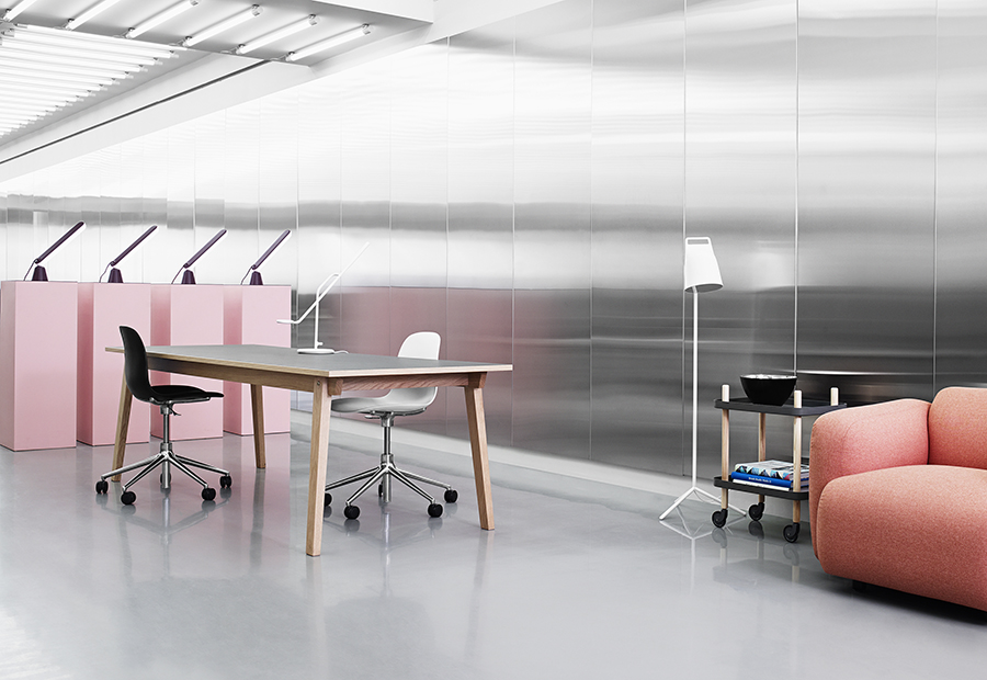 Кресло офисное Form Swivel, черное Normann Copenhagen 606052 - Вид №7