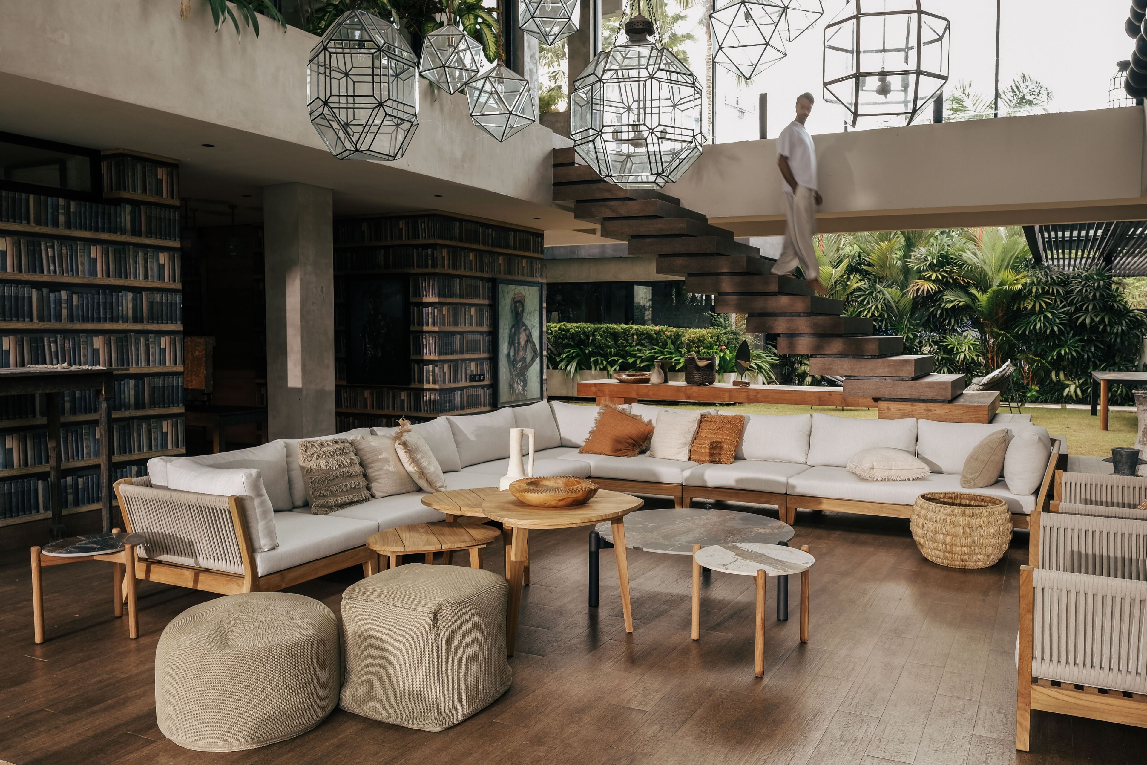 Садовый стол из тикового дерева cbdesign Tria ARCH-00010708 - Вид №2