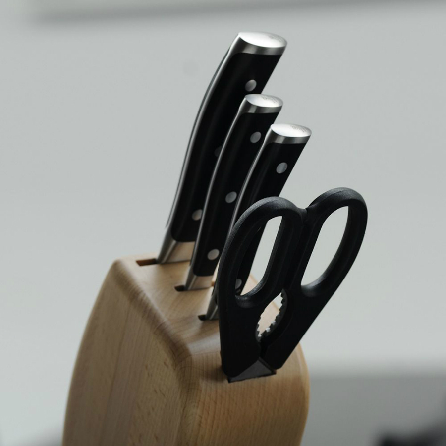 Нож кухонный обвалочный Classic Ikon, 18 см WUESTHOF W4626WUS - Вид №3