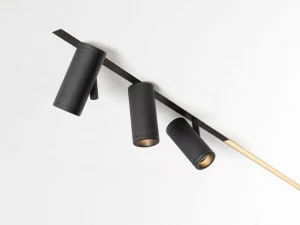 Modular Lighting Instruments Линейный световой профиль для светодиодных модулей Pista