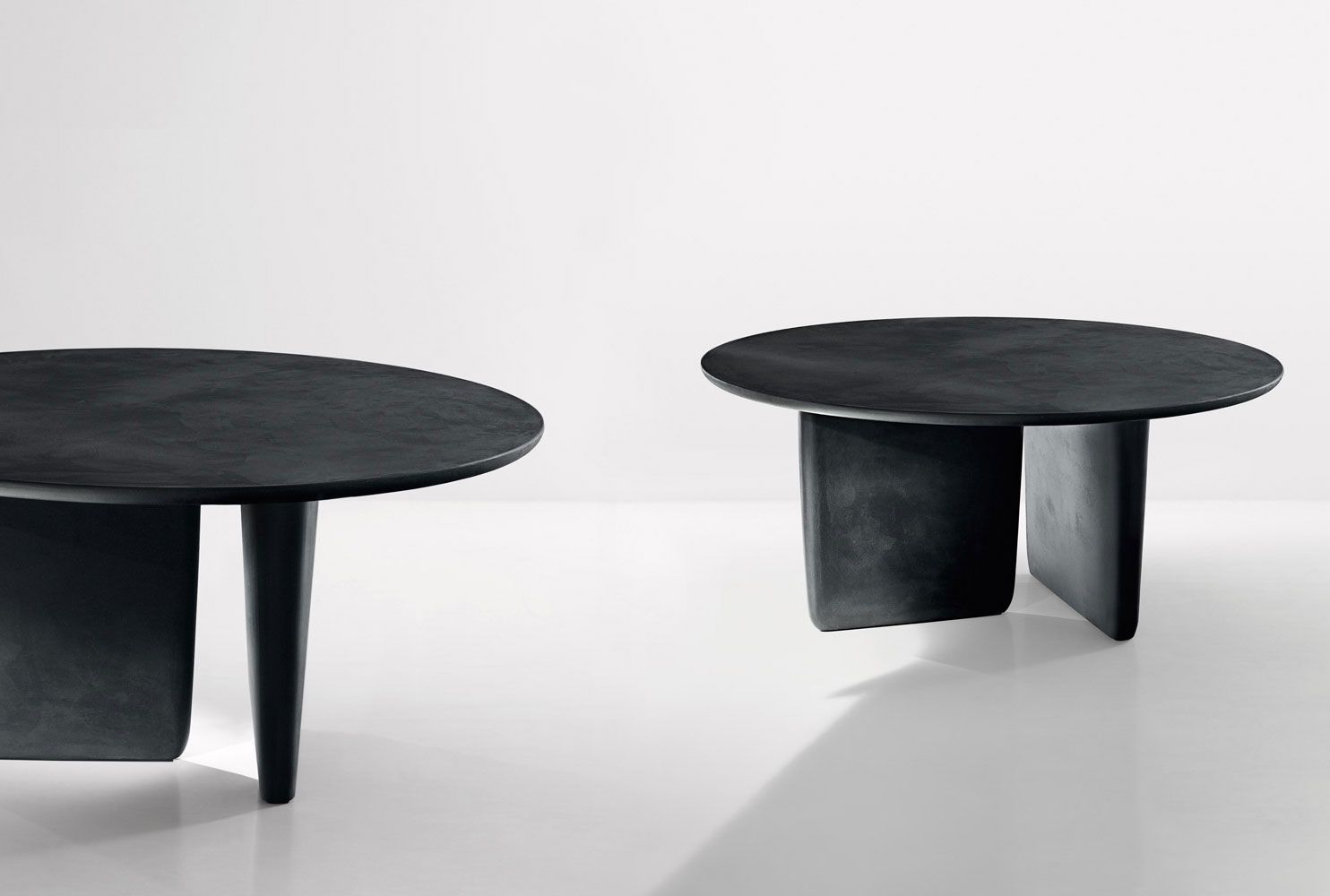 Круглый стол отделка цемента B&B Italia Тоби-Иши ARCH-00091895 - Вид №1