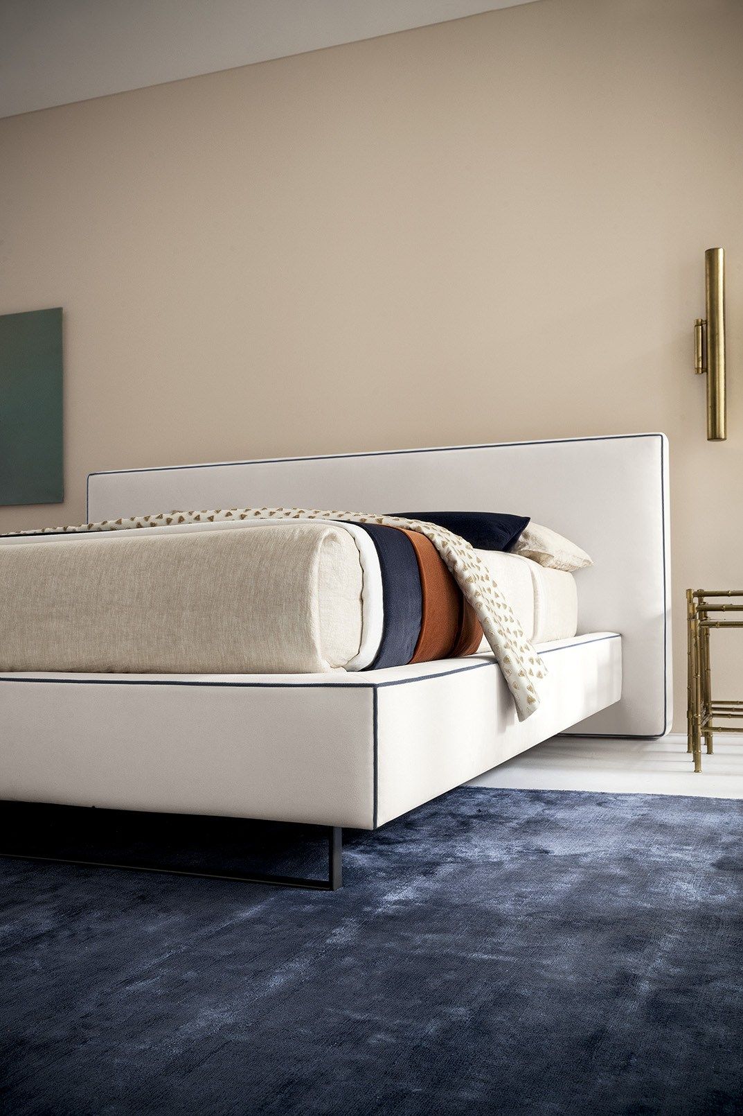 Двуспальная кровать для хранения ткани с мягким изголовьем Felis Bedstories ARCH-00105228 - Вид №13