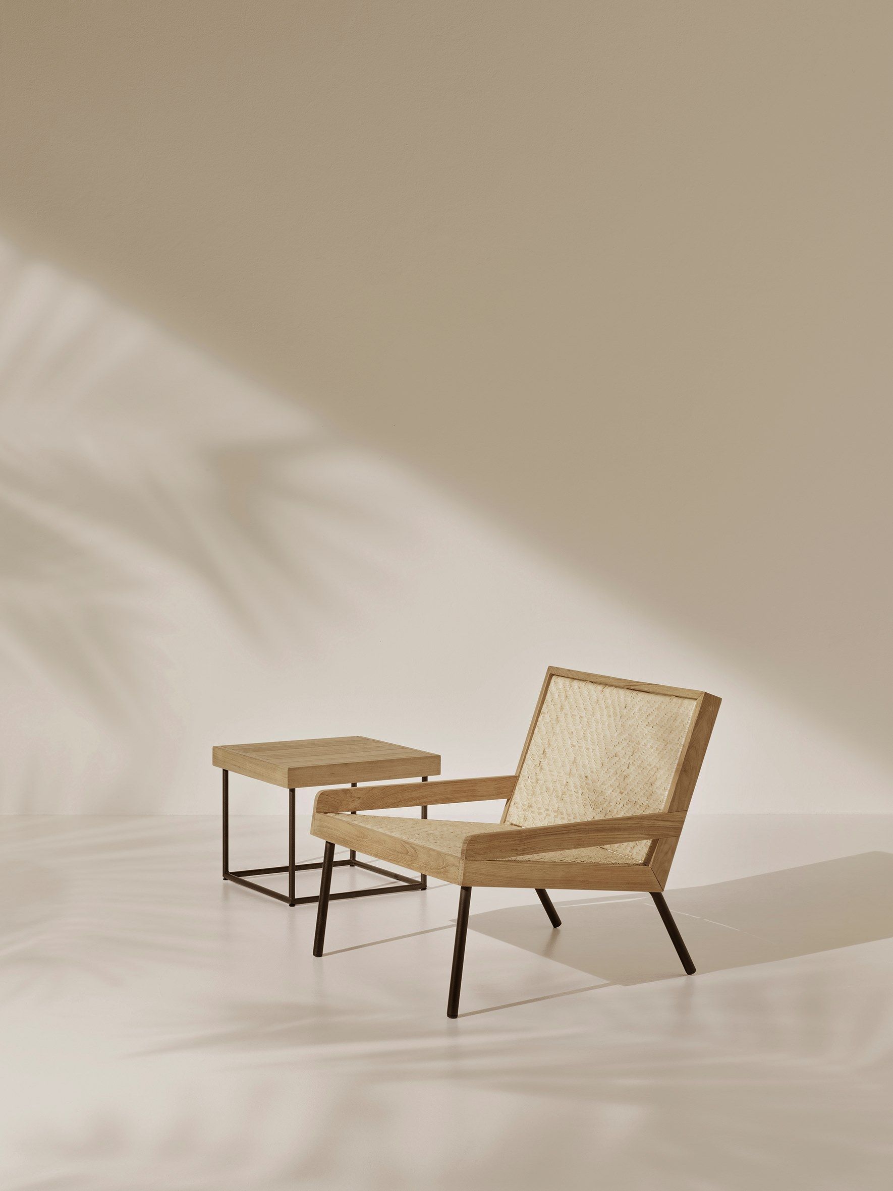 Кресло из тика и ротанга с подлокотниками Ethimo открытый ARCH-00111079 - Вид №2