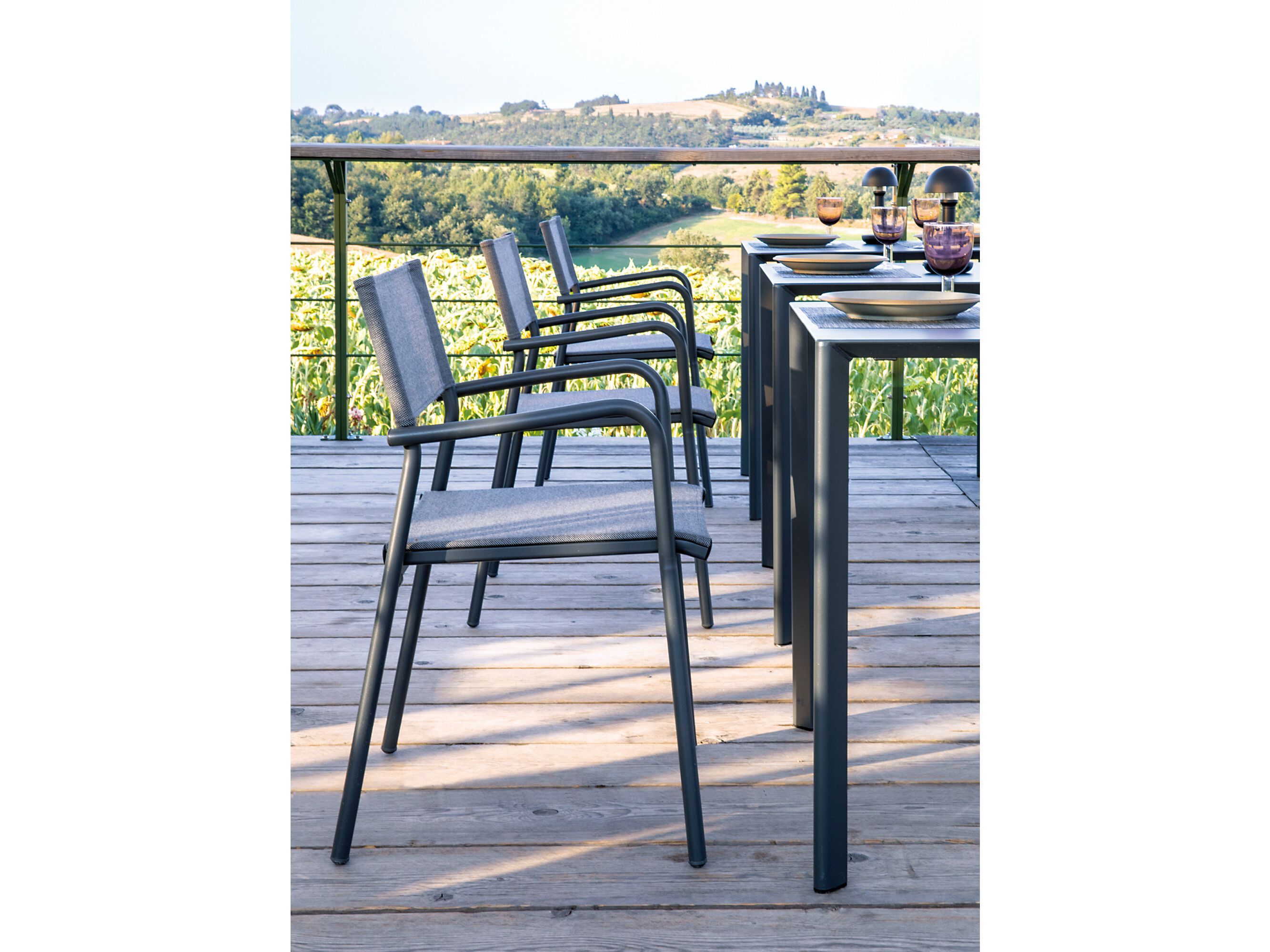 Штабелируемый алюминиевый садовый стул с подлокотниками и Batyline Vermobil Эмма ARCH-00047633 - Вид №2