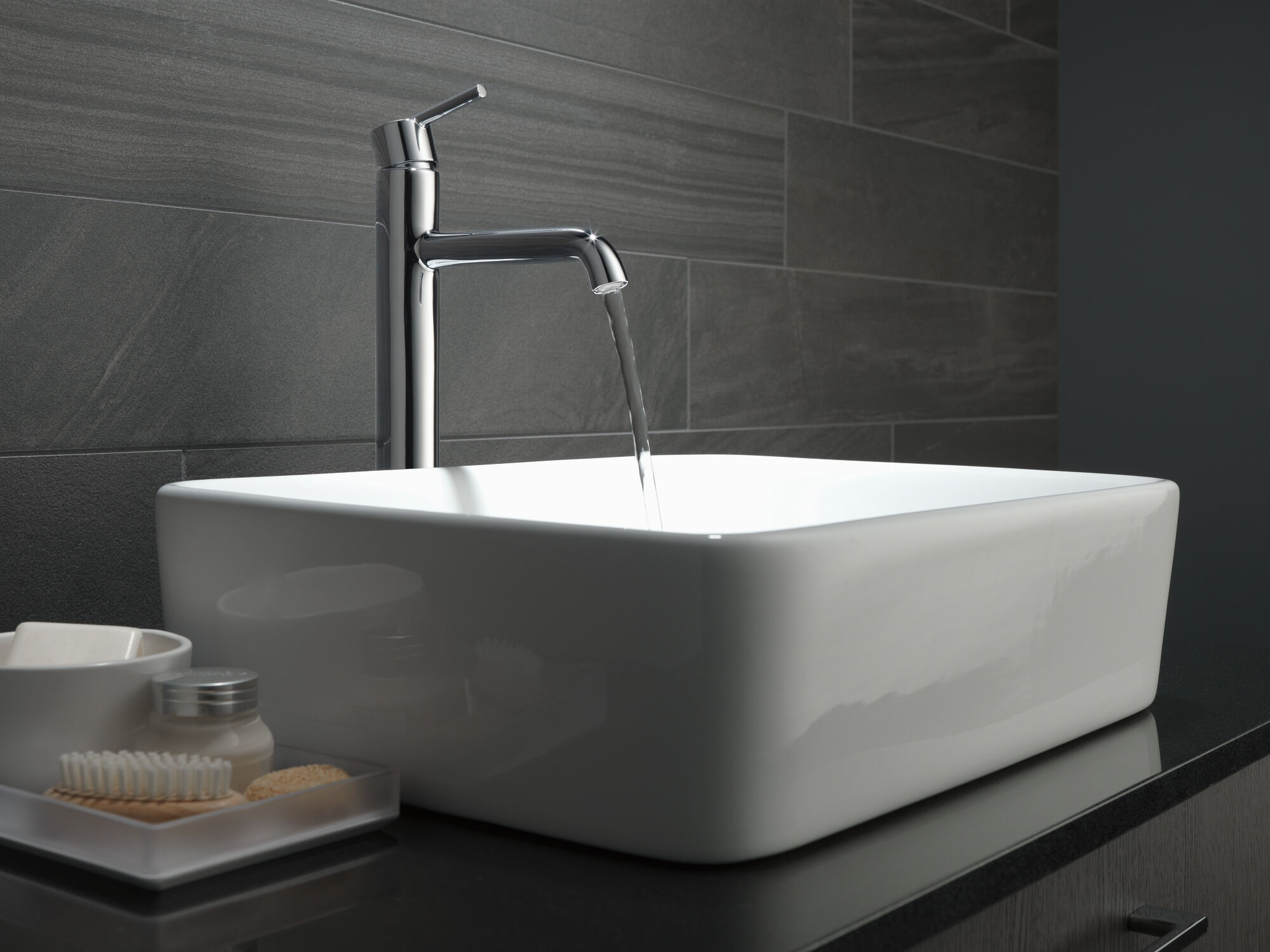 759-RB-DST Смеситель для ванной комнаты с одной ручкой Delta Faucet Trinsic Венецианская бронза  - Вид №1