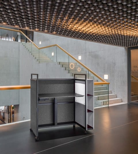 Рециркулированный ПЭТ регулируемая высота стол на колесах с электрической розеткой ECHOJAZZ MCART ARCH-00131553 - Вид №4