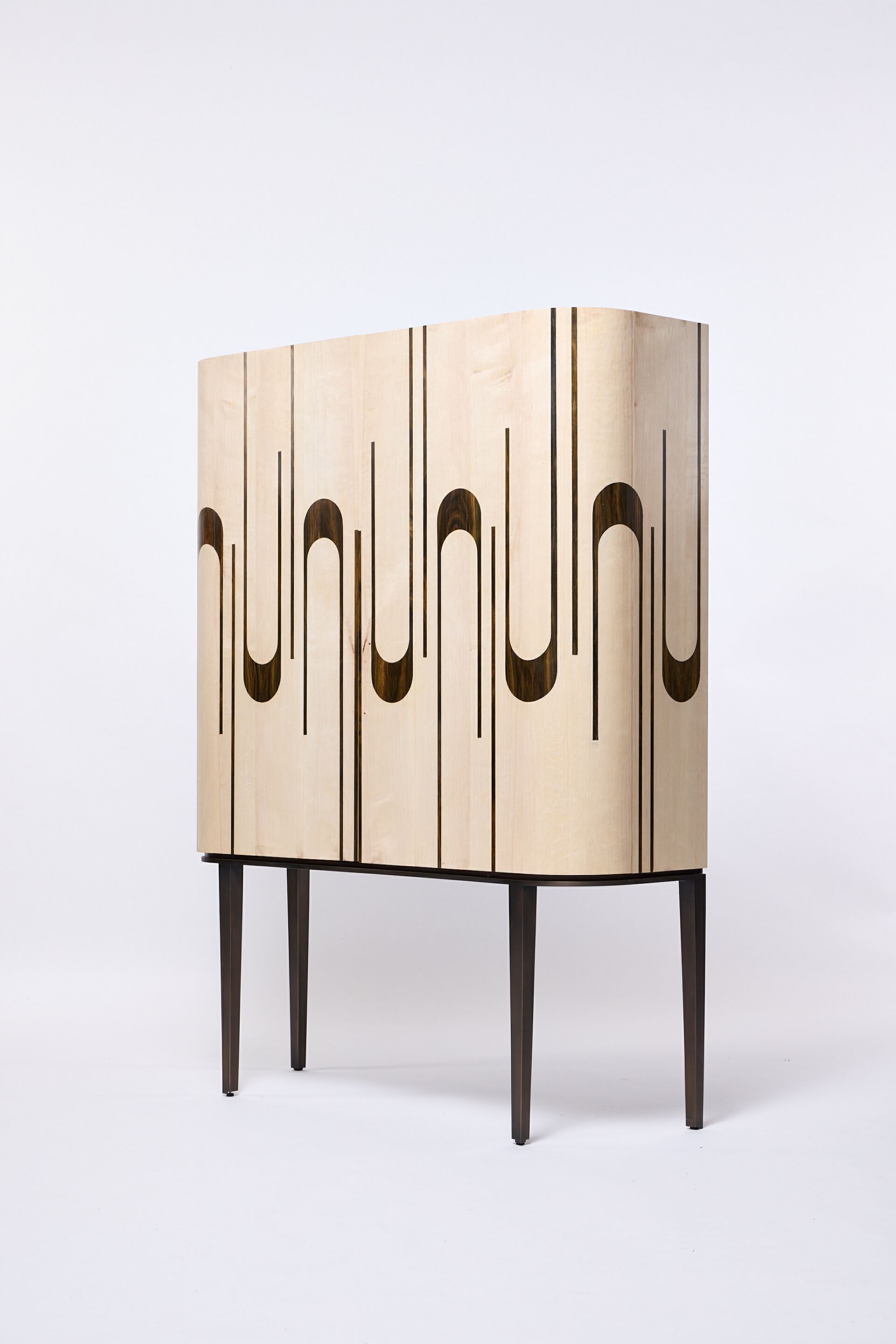 Деревянный шкаф с распашными дверцами REDA AMALOU DESIGN Limited Edition ARCH-00100147 - Вид №1