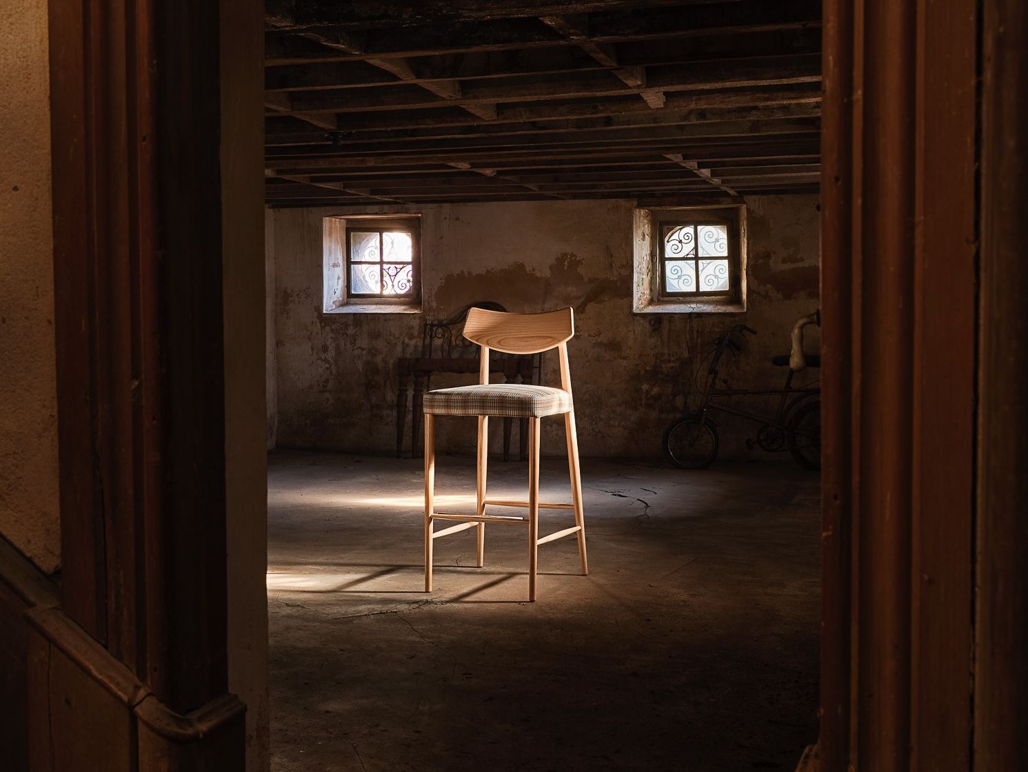 Деревянный мягкий барный стул More Contract Bizu ARCH-00135370 - Вид №2