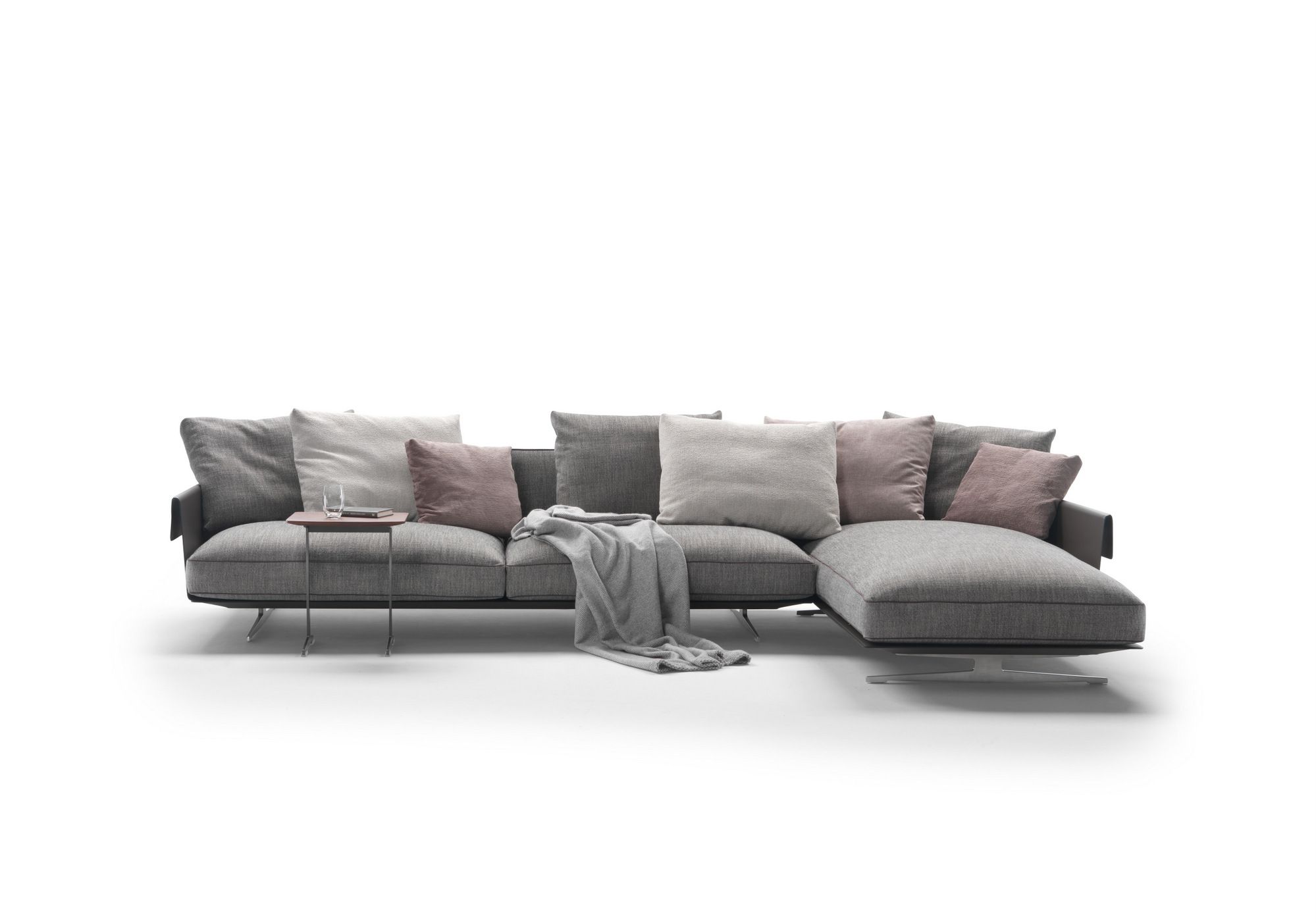 Секционный диван из ткани и кожи с шезлонгом Flexform Bretton ARCH-00098497 - Вид №1