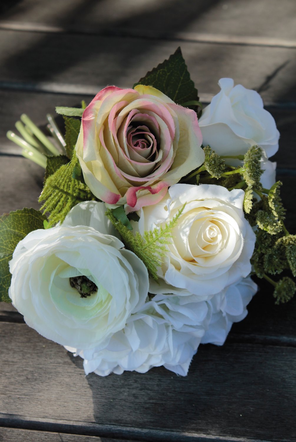 3631 778 a3 Искусственный букет 'роза / гортензия / ранункулюс', 21 см, бежево-белый H-andreas 