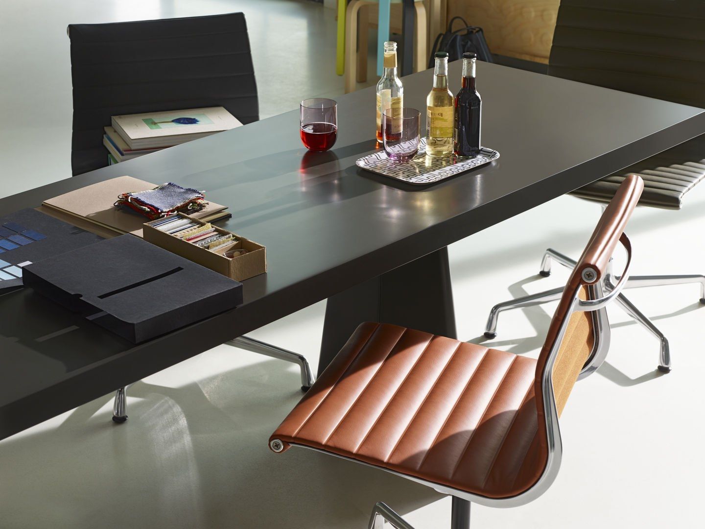 Стул из ткани VITRA Eames Aluminium Group ARCH-00115727 - Вид №10