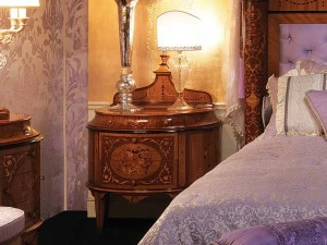 Bellotti Ezio Округлая прикроватная тумба из вишневого дерева с ящиками Stile maggiolini 3463