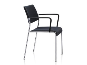 Штабелируемый тканевый стул с подлокотниками