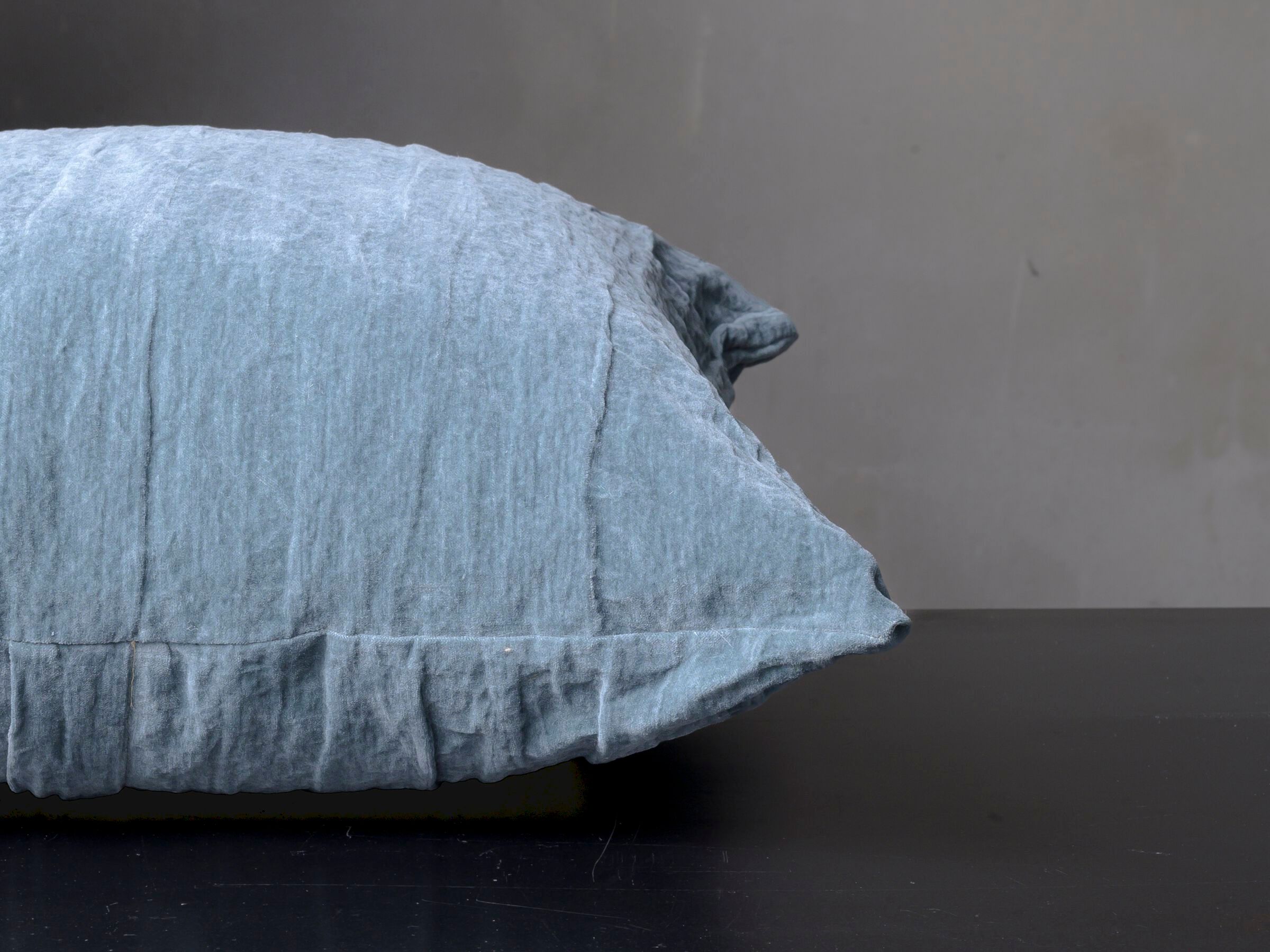 Бархатная квадратная подушка The House of Lyria STERNA ARCH-00073215 - Вид №2