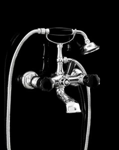 DDMRBL333M Кран для ванны настенный Black Morris