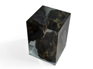 Журнальный столик / табурет из лавового камня и смолы